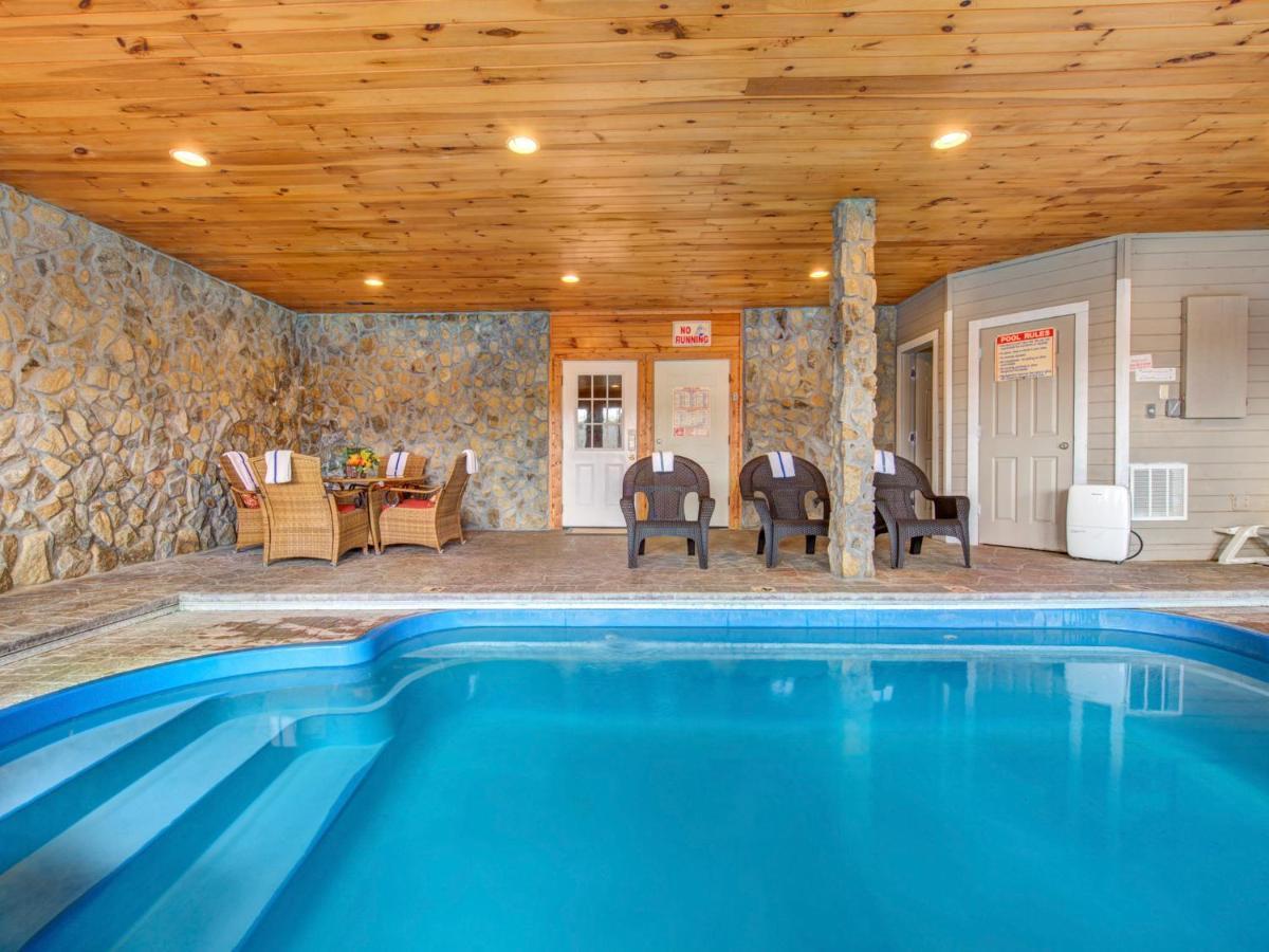 Splashing Sunrise, 2 Bedrooms, Private Pool, Arcade, Hot Tub, Sleeps 6 Pigeon Forge Luaran gambar