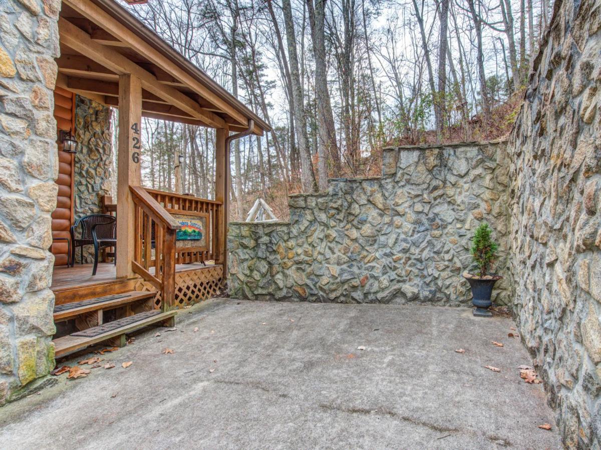Splashing Sunrise, 2 Bedrooms, Private Pool, Arcade, Hot Tub, Sleeps 6 Pigeon Forge Luaran gambar
