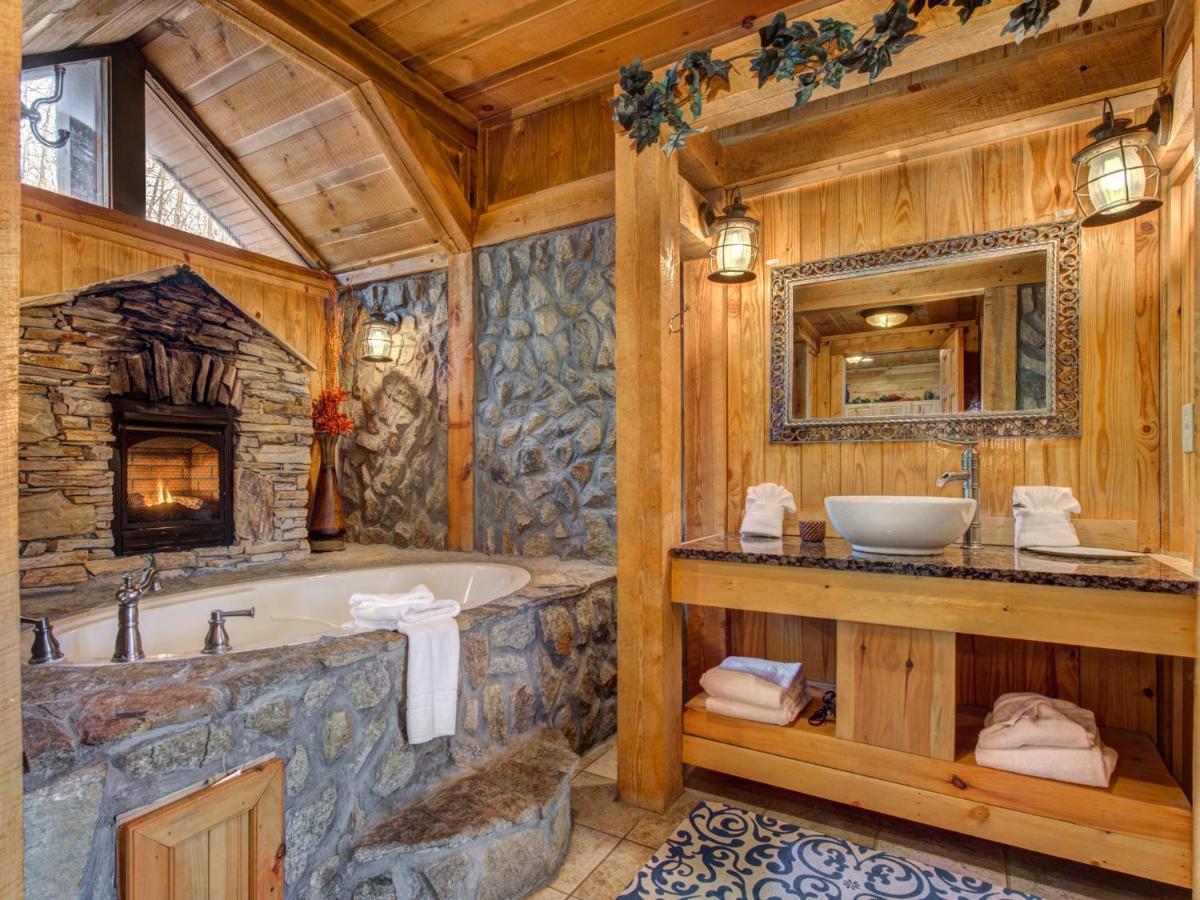 Splashing Sunrise, 2 Bedrooms, Private Pool, Arcade, Hot Tub, Sleeps 6 Pigeon Forge Luaran gambar