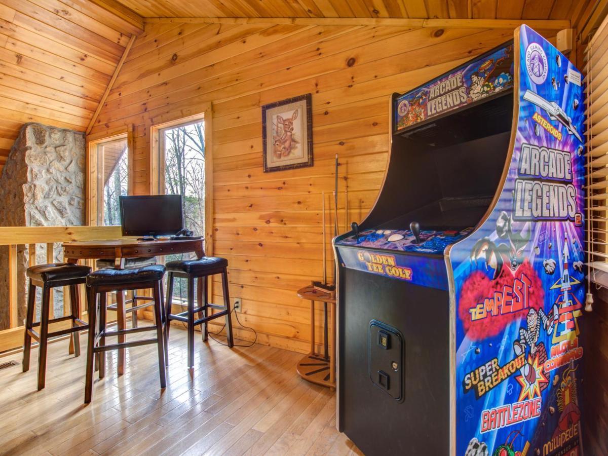 Splashing Sunrise, 2 Bedrooms, Private Pool, Arcade, Hot Tub, Sleeps 6 Pigeon Forge Luaran gambar