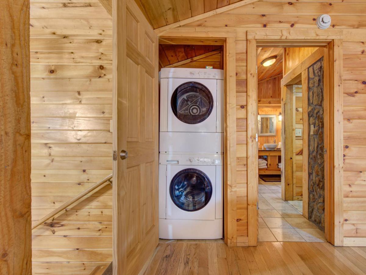 Splashing Sunrise, 2 Bedrooms, Private Pool, Arcade, Hot Tub, Sleeps 6 Pigeon Forge Luaran gambar